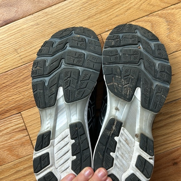 ASICS Gel Kayano 27 - Picture 3 of 4